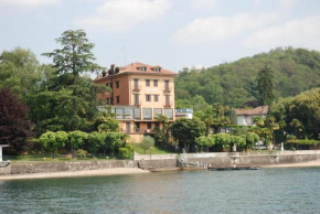 Hotels in Angera